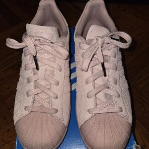 Adidas Women's Soft Pink Sneakers